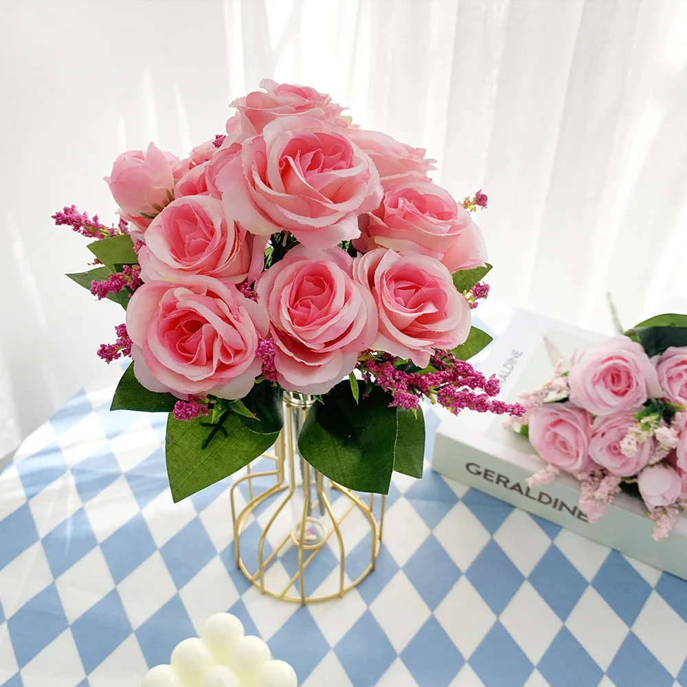 Wedding Smulation Flower New Bouquet European Medium Rose High-End Fake Bouquet Home Decoration Ceremony Floral Arrangement
Wedding Smulation Flower New Bouquet European Medium Rose High-End Fake Bouquet Home Decoration Ceremony Floral Arrangement