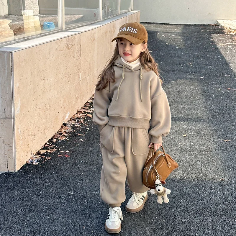 Children hoodie set Adding velvet and thickening Korean style composite Orly one-piece velvet sweatshirt and pants two-piece set
Children hoodie set Adding velvet and thickening Korean style composite Orly one-piece velvet sweatshirt and pants two-piece set