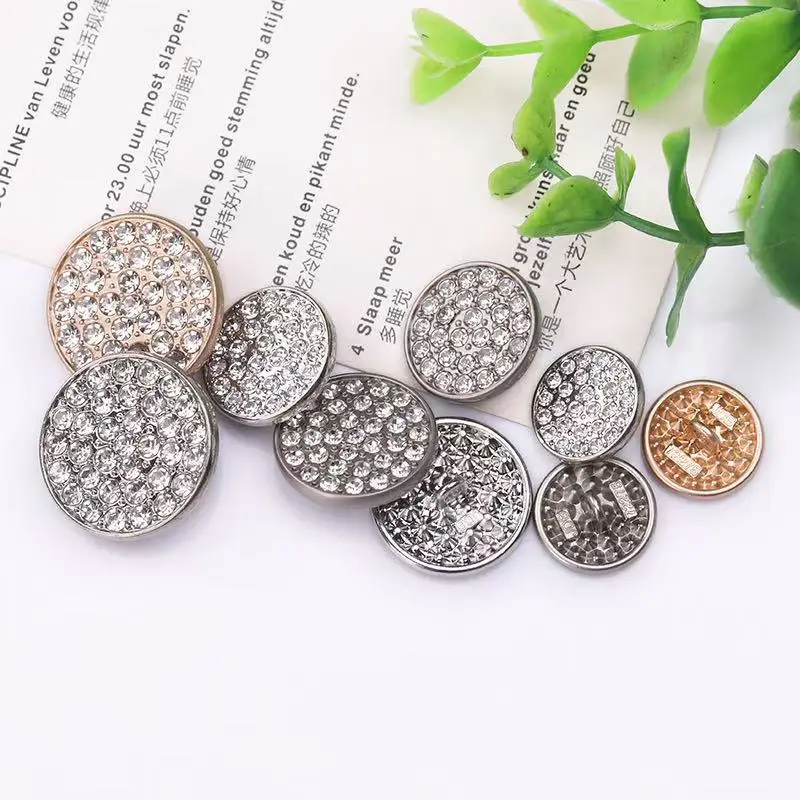 Rhinestone Inlaid Metal Buttons Luxury Alloy Hand Sew Fasteners Coat Sweater Decorative Accessories
Rhinestone Inlaid Metal Buttons Luxury Alloy Hand Sew Fasteners Coat Sweater Decorative Accessories