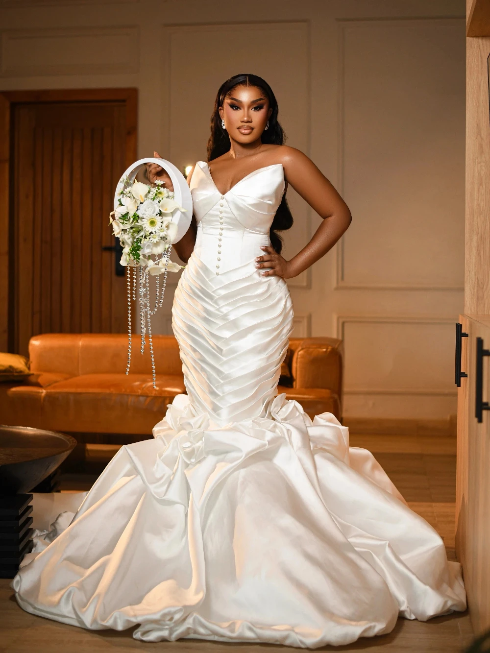 White Mermaid Wedding Dress Strapless Sweetheart Neck Ruffled Train Bridal Gown for Black Women Vestido De Novia Customized
White Mermaid Wedding Dress Strapless Sweetheart Neck Ruffled Train Bridal Gown for Black Women Vestido De Novia Customized