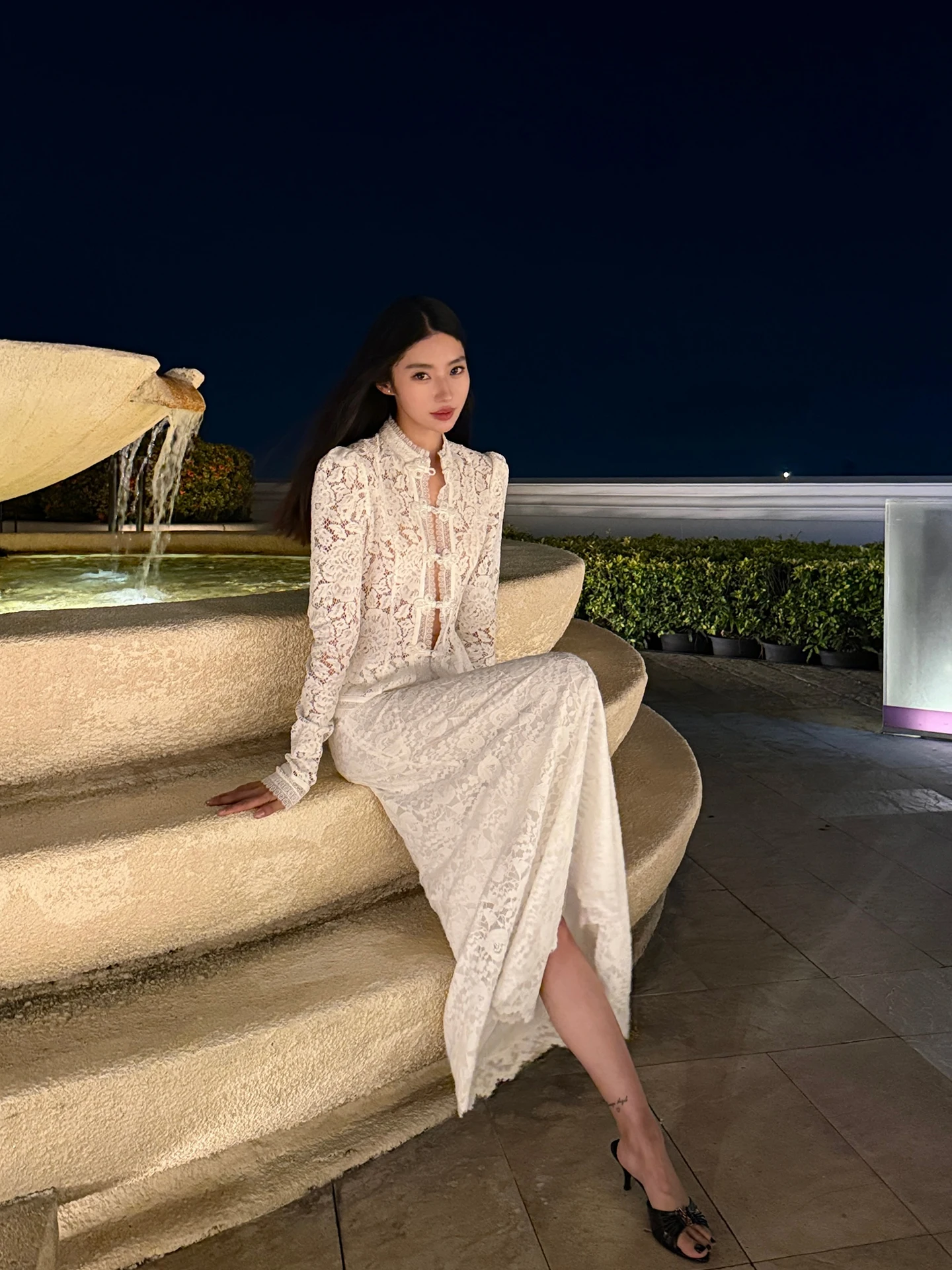 Женский топ Rosie в винтажном стиле с длинными рукавами, кружевной отделкой, прозрачный, открытый кардиган на двухрядных пуговицах, с цветочным принтом, качественная вышивка
Женский топ Rosie в винтажном стиле с длинными рукавами, кружевной отделкой, прозрачный, открытый кардиган на двухрядных пуговицах, с цветочным принтом, качественная вышивка