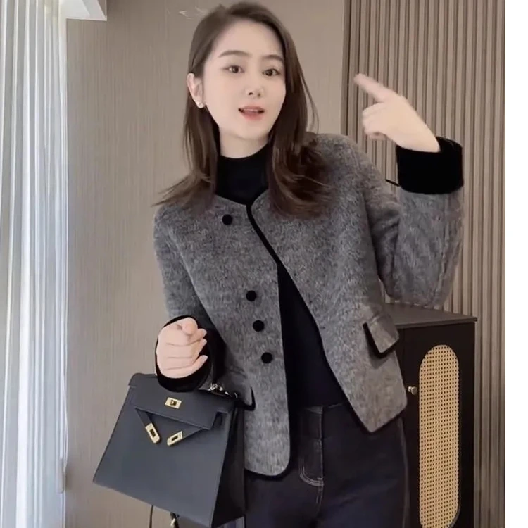 Fashionable Casual Short Outerwear Women's Spring Autumn Winter New Style Little Fragrance Style Coat Simple Elegance
Fashionable Casual Short Outerwear Women's Spring Autumn Winter New Style Little Fragrance Style Coat Simple Elegance
