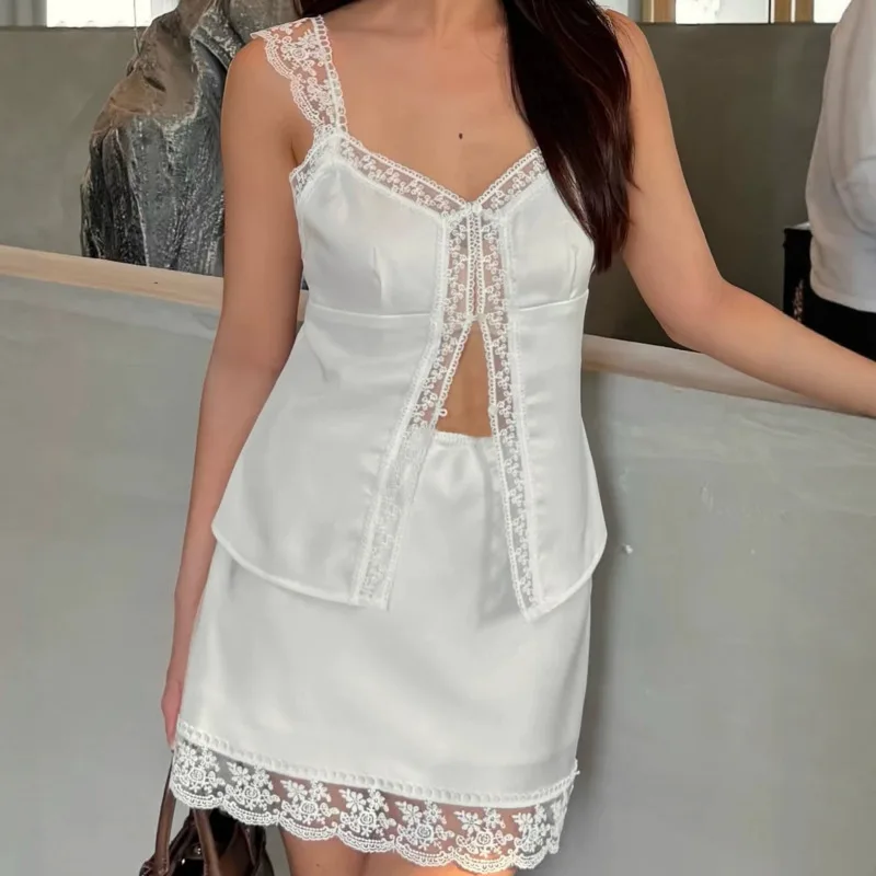 Ins Style Short Skirt Set Lace Patchwork Satin And Split Waist White Vest Top And Mini Skirt Two Piece Set Elegant Gentle Summer
Ins Style Short Skirt Set Lace Patchwork Satin And Split Waist White Vest Top And Mini Skirt Two Piece Set Elegant Gentle Summer