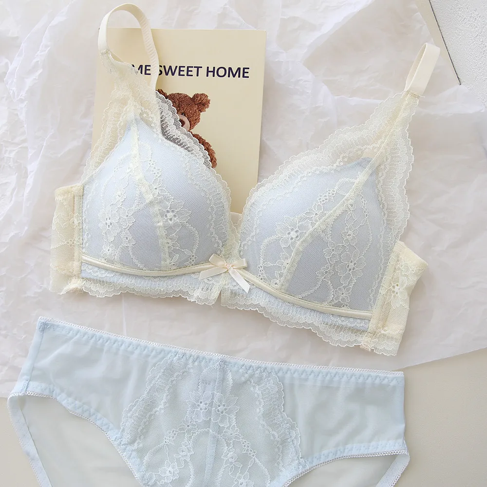 French Dreamy Lace Bra Set, Soft Elegant Style, Wireless Push-Up for Small Bust, Anti-Sagging & Sexy
French Dreamy Lace Bra Set, Soft Elegant Style, Wireless Push-Up for Small Bust, Anti-Sagging & Sexy