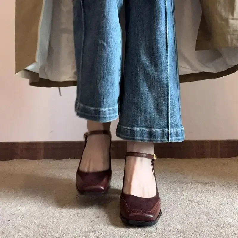 Women's Shoes Retro Style Chunky Heels Leather Casual 2025 Trend On Sale Fashion Ladies Pumps Chic Point Offer Stylish Non Slip
Women's Shoes Retro Style Chunky Heels Leather Casual 2025 Trend On Sale Fashion Ladies Pumps Chic Point Offer Stylish Non Slip