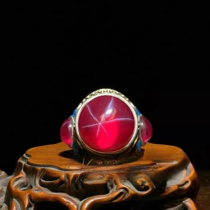Shuangfu Starlight Ruby Old Silver Jewelry Natural Men's Round Ring Opening Silver Ring Roasted Blue Inlaid Opening
Shuangfu Starlight Ruby Old Silver Jewelry Natural Men's Round Ring Opening Silver Ring Roasted Blue Inlaid Opening