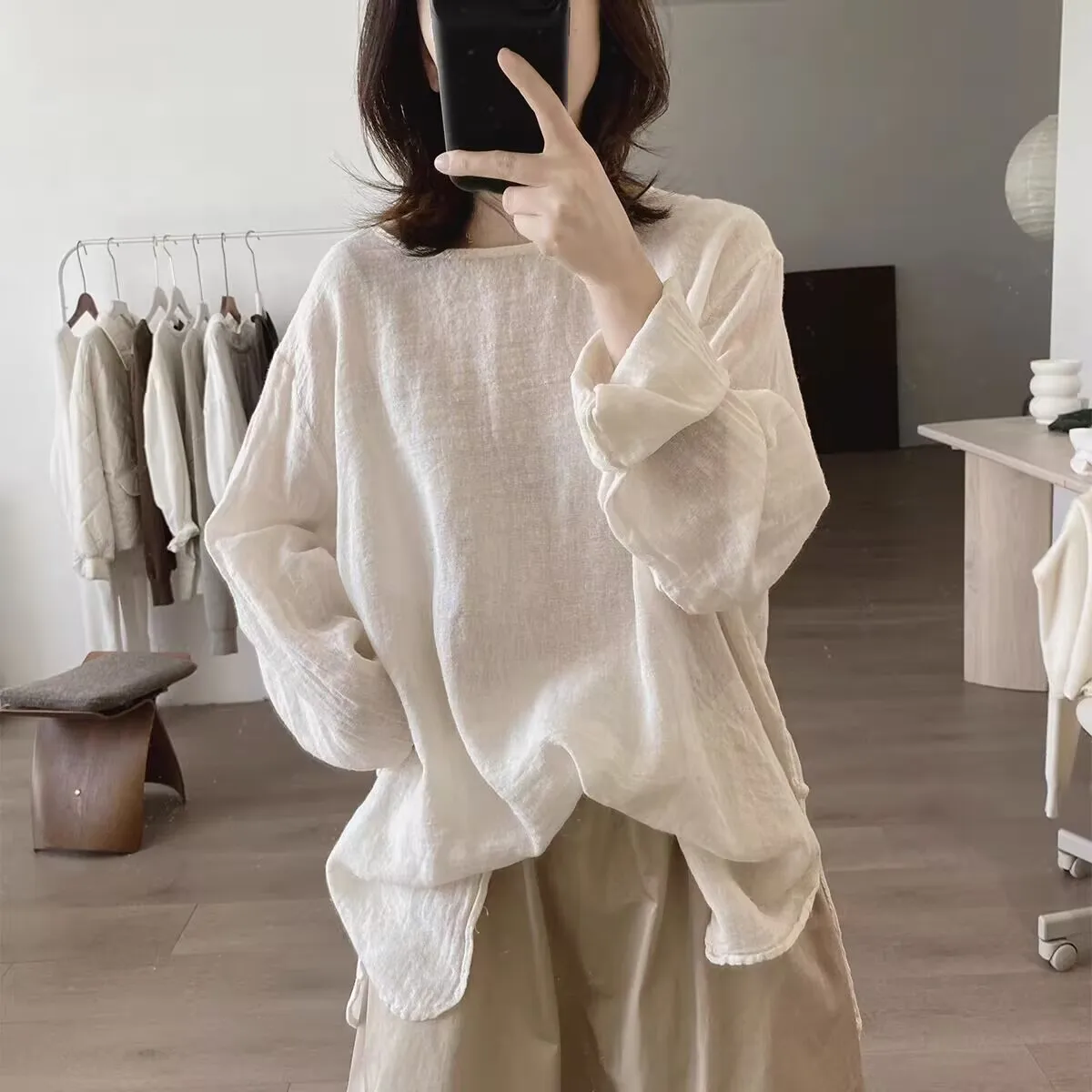 Early Autumn Women's Loose Fit Linen Shirt Simple Design Sensation Slimming Large Size Classic Style Breathable Long Sleeve Top
Early Autumn Women's Loose Fit Linen Shirt Simple Design Sensation Slimming Large Size Classic Style Breathable Long Sleeve Top