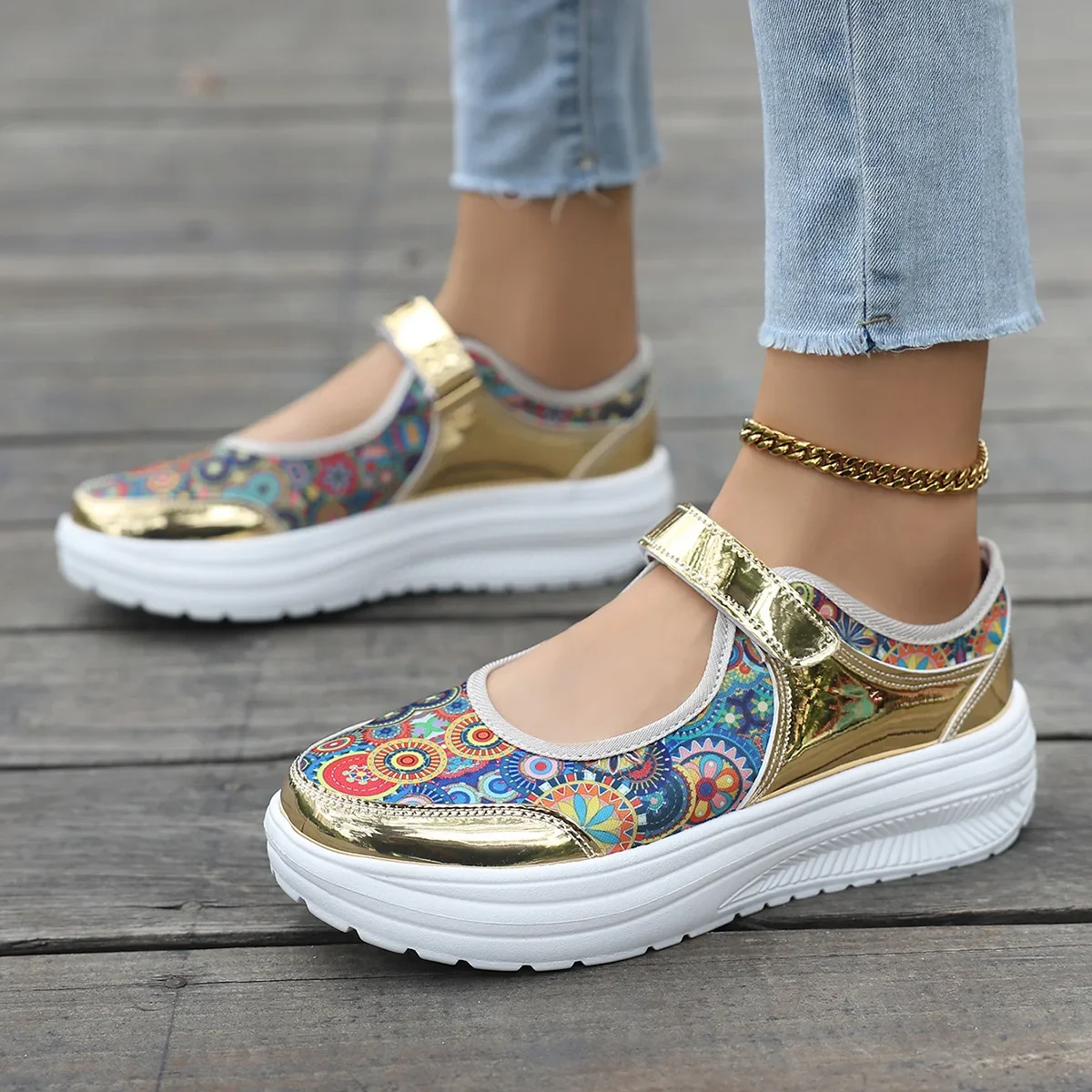 Trendy Women's Sports Sandals Lace-Up Thick Bottom Slip-On Shoes round Toe Mesh Lining Fast Delivery Quality Material
Trendy Women's Sports Sandals Lace-Up Thick Bottom Slip-On Shoes round Toe Mesh Lining Fast Delivery Quality Material