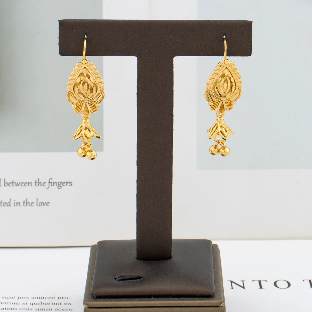 Dubai 18K Gold Plated Jewelry Copper Earrings for Women Bohemia Clothing Fashion Tassels Earrings Charm Luxury Party Accessoriy
Dubai 18K Gold Plated Jewelry Copper Earrings for Women Bohemia Clothing Fashion Tassels Earrings Charm Luxury Party Accessoriy