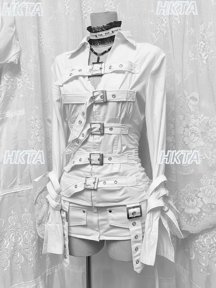 2026 Spring New Gothic White Multi-Button Shirt Women Long Sleeve Turn-Down Collar Niche Waist-Cinching Punk Blouse Top Y2K
2026 Spring New Gothic White Multi-Button Shirt Women Long Sleeve Turn-Down Collar Niche Waist-Cinching Punk Blouse Top Y2K