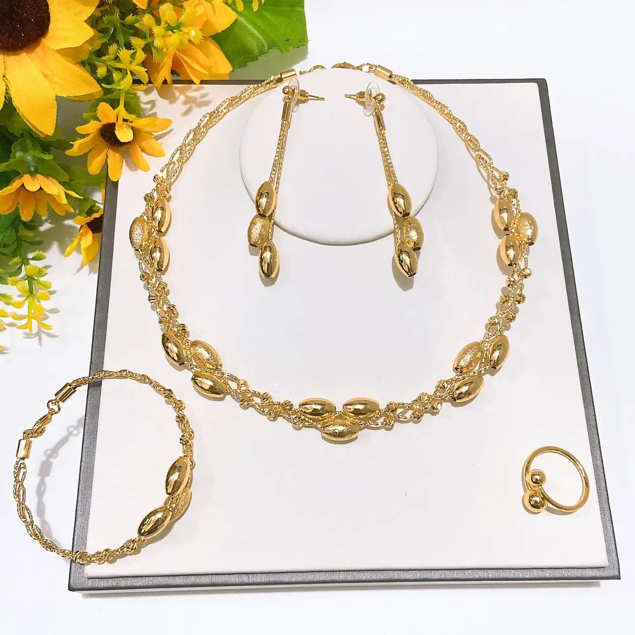 Elegant Fashionable Waterdrop Shape Beads Jewelry Set Fabulous Hotsale Gold Plated Necklace Bracelet Earrings Ring 4PC Jewellery
Elegant Fashionable Waterdrop Shape Beads Jewelry Set Fabulous Hotsale Gold Plated Necklace Bracelet Earrings Ring 4PC Jewellery
