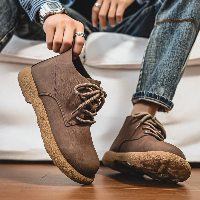 Уличная кожаная мужская повседневная обувь, ботильоны высокого качества в британском стиле, высокие мужские рабочие ботинки, удобные прогулочные кроссовки
Уличная кожаная мужская повседневная обувь, ботильоны высокого качества в британском стиле, высокие мужские рабочие ботинки, удобные прогулочные кроссовки