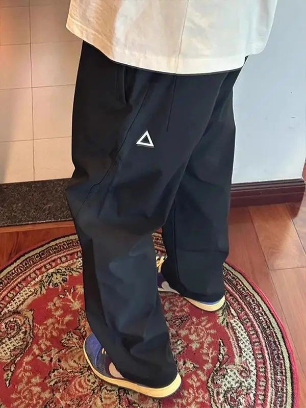 Черные водонепроницаемые мужские брюки для активного отдыха на флисовой подкладке, зауженные, повседневные, весна-осень, американский модный бренд, мягкие
Черные водонепроницаемые мужские брюки для активного отдыха на флисовой подкладке, зауженные, повседневные, весна-осень, американский модный бренд, мягкие