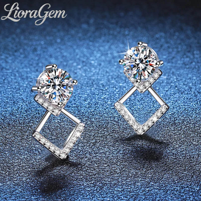 LioraGem Geometric Square Diamond-studded Earrings for Women, D Color 1-carat Moissanite High-end Earrings Platinum PT950 Stamp
LioraGem Geometric Square Diamond-studded Earrings for Women, D Color 1-carat Moissanite High-end Earrings Platinum PT950 Stamp