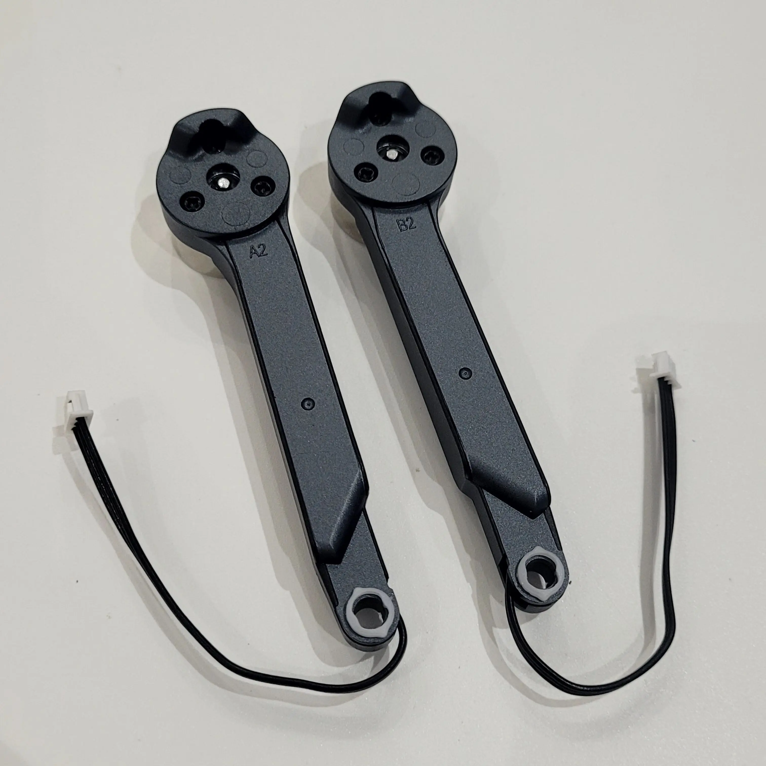 A2 / B2 Arm with Engine Original for L200 PRO MAX Drone Motor Arm Spare Part Accessory
A2 / B2 Arm with Engine Original for L200 PRO MAX Drone Motor Arm Spare Part Accessory