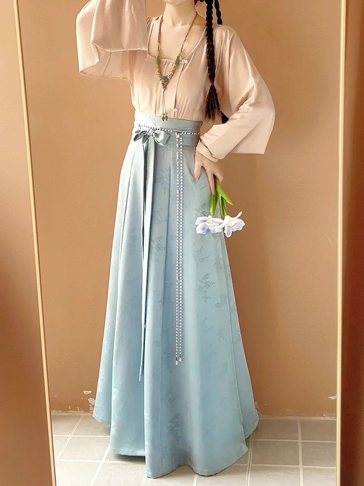 HanTingJi Original FuYao Tang Dynas Sle Women's Silk round Ne irt And Eight-Piece Skirt Set for Spring And Summer
HanTingJi Original FuYao Tang Dynas Sle Women's Silk round Ne irt And Eight-Piece Skirt Set for Spring And Summer