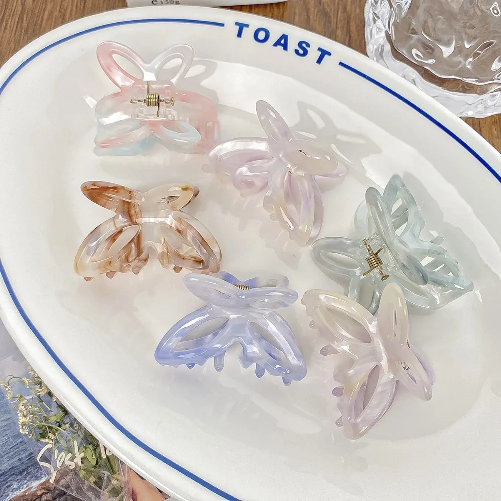 Creative Hollow Butterfly Hair Claw Acrylic Colorful Butterfly Hair Clip Headdress Barrettes Acetate Hair Claw Styling Tools
Creative Hollow Butterfly Hair Claw Acrylic Colorful Butterfly Hair Clip Headdress Barrettes Acetate Hair Claw Styling Tools