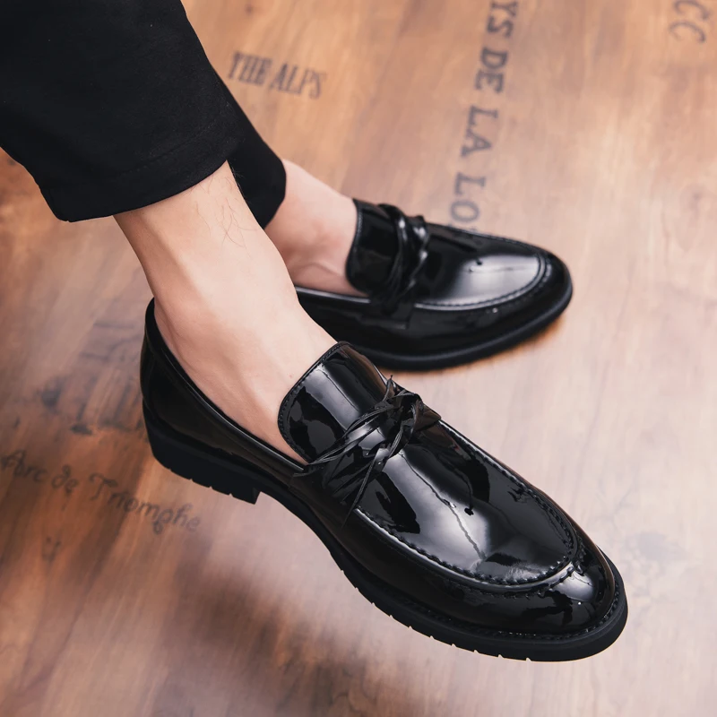 Luxury Brand Leather Shoes for Men Black Classic Formal Shoes Slip-on Soft Bottom Round Head Mens Driving Shoes Business Loafers
Luxury Brand Leather Shoes for Men Black Classic Formal Shoes Slip-on Soft Bottom Round Head Mens Driving Shoes Business Loafers
