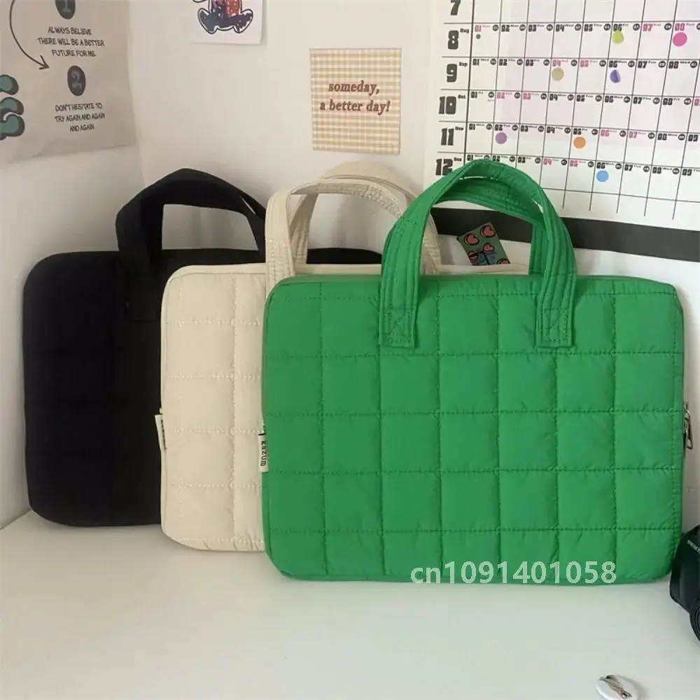 Portable Puffy Laptop Bag Cute Plaid Colorful Laptop Protective Pouch with Handle Soft Tablet Carry Case Laptop accessories
Portable Puffy Laptop Bag Cute Plaid Colorful Laptop Protective Pouch with Handle Soft Tablet Carry Case Laptop accessories