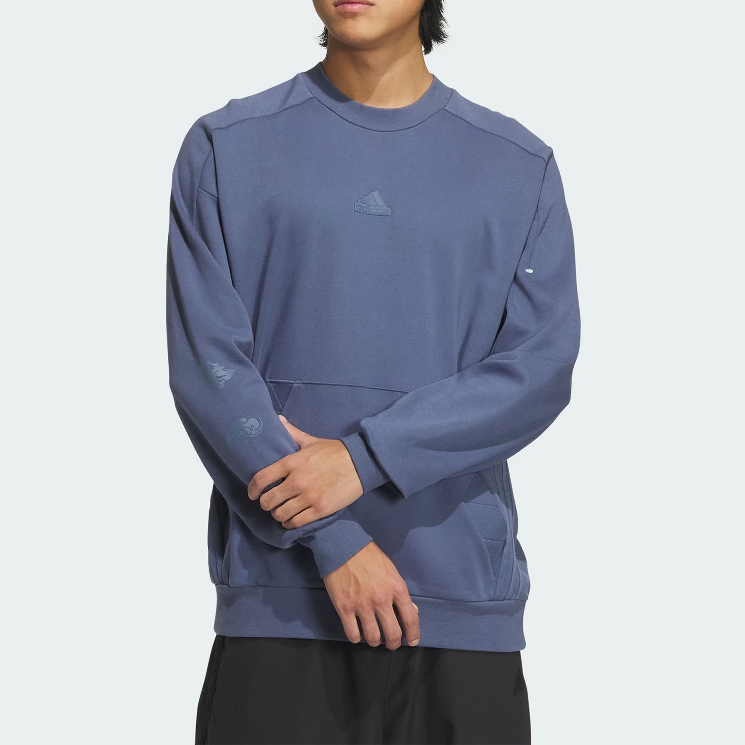 Оригинальный новый мужской повседневный спортивный пуловер Adidas с круглым вырезом IM9085
Оригинальный новый мужской повседневный спортивный пуловер Adidas с круглым вырезом IM9085