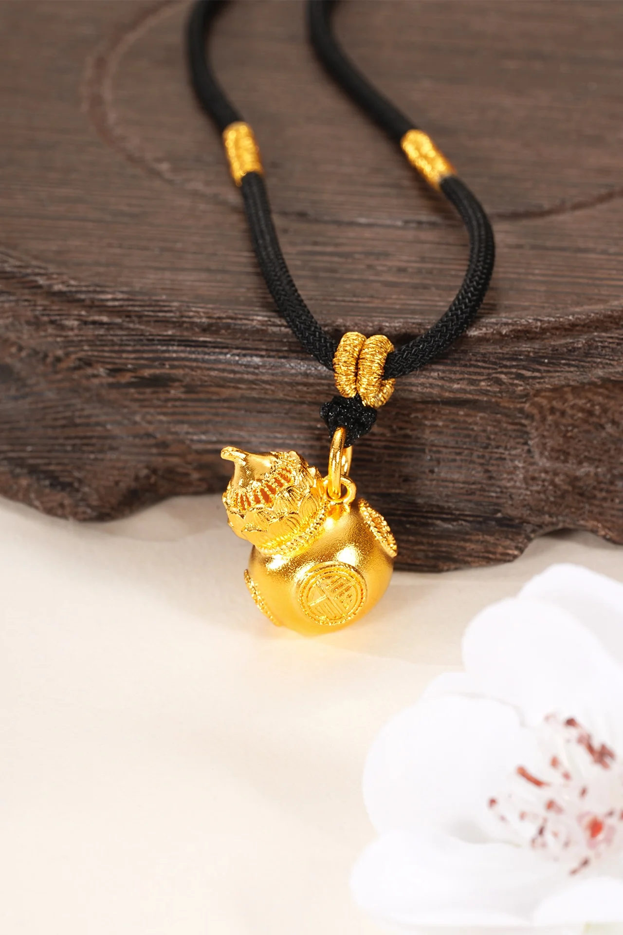 Lium Gems 24K Gold Vermeil 99.99 Gold Fulu Fortune Pendant Necklaces for Women Silver Base Jewelry Gifts for Her
Lium Gems 24K Gold Vermeil 99.99 Gold Fulu Fortune Pendant Necklaces for Women Silver Base Jewelry Gifts for Her