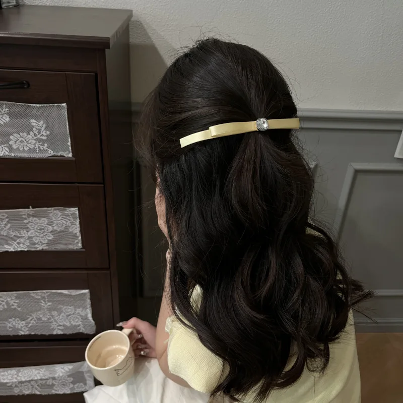 Women's Hair Clip Korean Luxury Yellow Rhinestone Cute Kawaii Sweet Versatile Hair Accessories Girl Fashion Headwear Hair Pins
Women's Hair Clip Korean Luxury Yellow Rhinestone Cute Kawaii Sweet Versatile Hair Accessories Girl Fashion Headwear Hair Pins