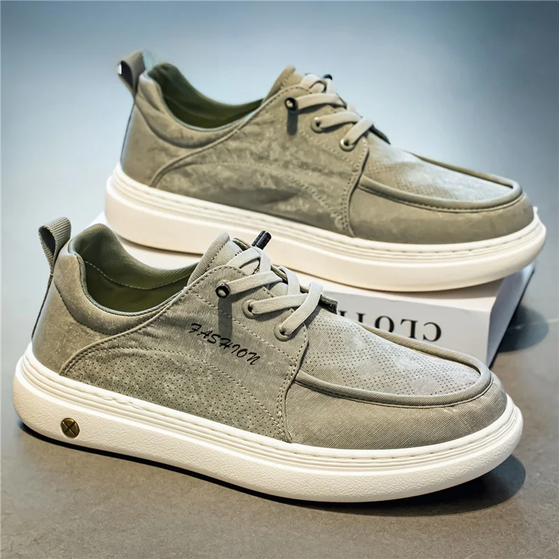 Men's Canvas Slip-On Shoes Breathable Summer Casual Sporty Beijing Style Low Top Glue-Welded Rubber Outsole Flat Heel
Men's Canvas Slip-On Shoes Breathable Summer Casual Sporty Beijing Style Low Top Glue-Welded Rubber Outsole Flat Heel