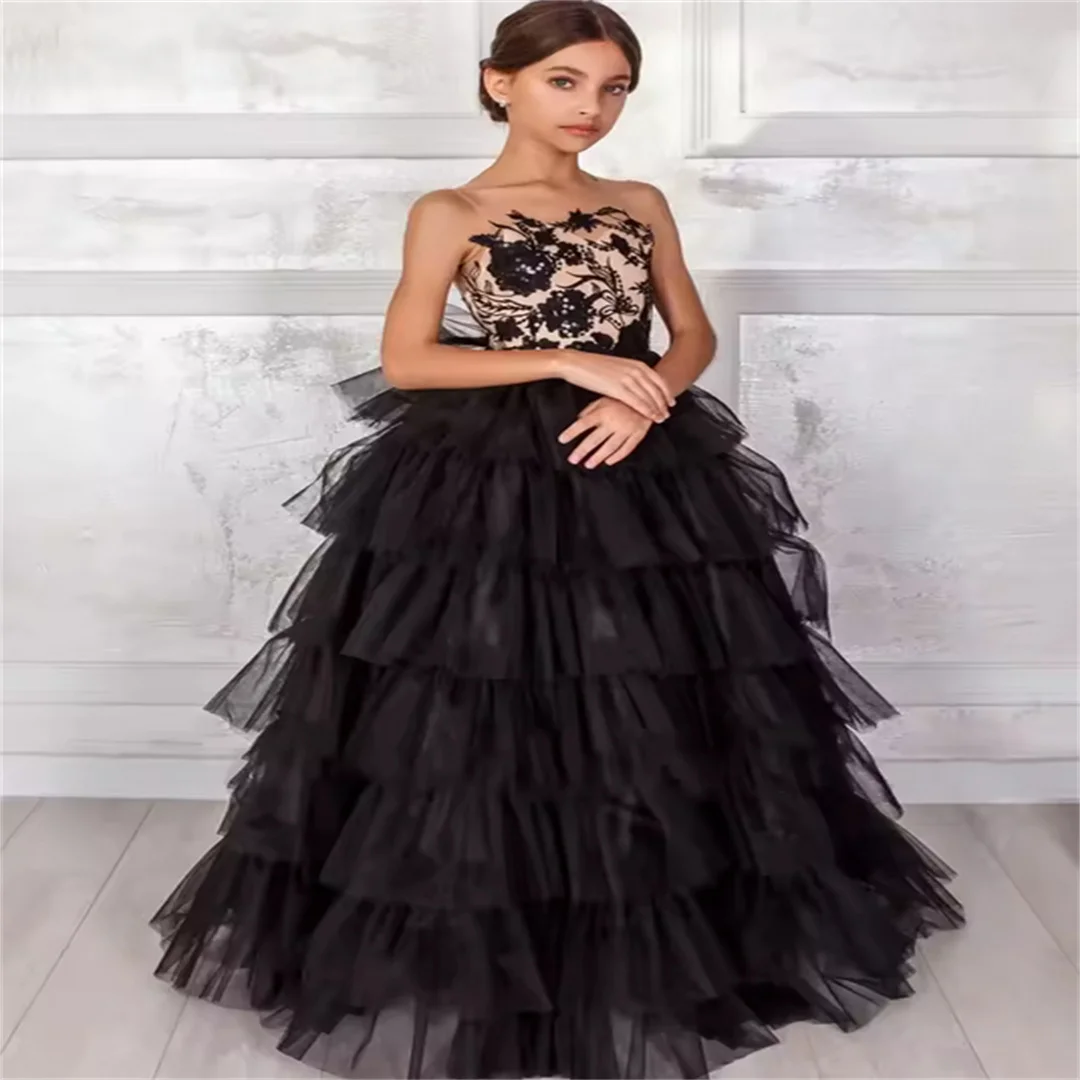 Lace Appliques Layered Sleeveless Girl Kids Birthday Ball Gown First Holy Communion Gowns Black Flower Girl Dresses for Wedding
Lace Appliques Layered Sleeveless Girl Kids Birthday Ball Gown First Holy Communion Gowns Black Flower Girl Dresses for Wedding