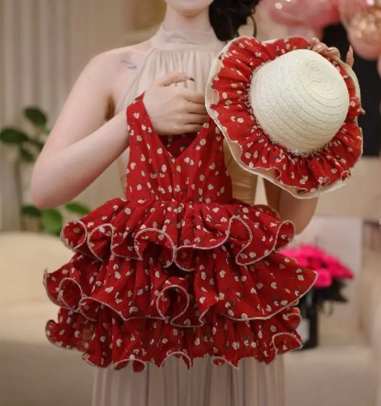 Summer Girls' Fluffy Dress Princess Floral Suspender Cake Design Children's Vest DFashionable New Style
Summer Girls' Fluffy Dress Princess Floral Suspender Cake Design Children's Vest DFashionable New Style