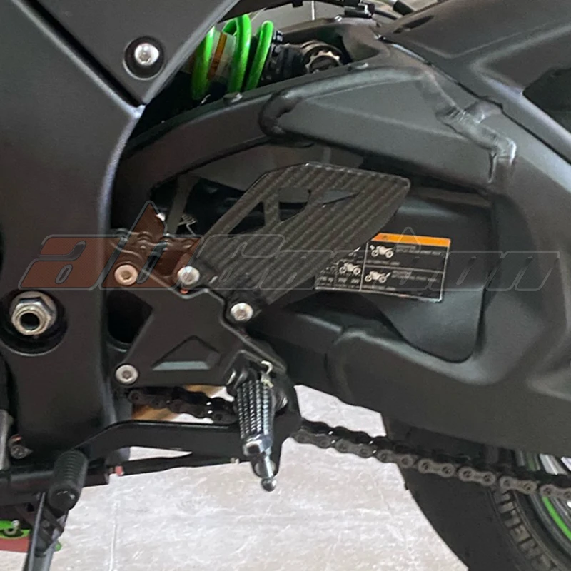 Carbon Fiber Heel Plates Guard Cover For Kawasaki ZX10R 2016-2026 Heel Plates, Footrest Guard, Rearset Cover, Protector Fairing
Carbon Fiber Heel Plates Guard Cover For Kawasaki ZX10R 2016-2026 Heel Plates, Footrest Guard, Rearset Cover, Protector Fairing