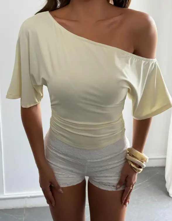 Top Women 2026 Spring Summer New Hot Girl Casual Versatile Short Sleeve Diagonal Collar Solid Color Daily Basic T-Shirt Top
Top Women 2026 Spring Summer New Hot Girl Casual Versatile Short Sleeve Diagonal Collar Solid Color Daily Basic T-Shirt Top