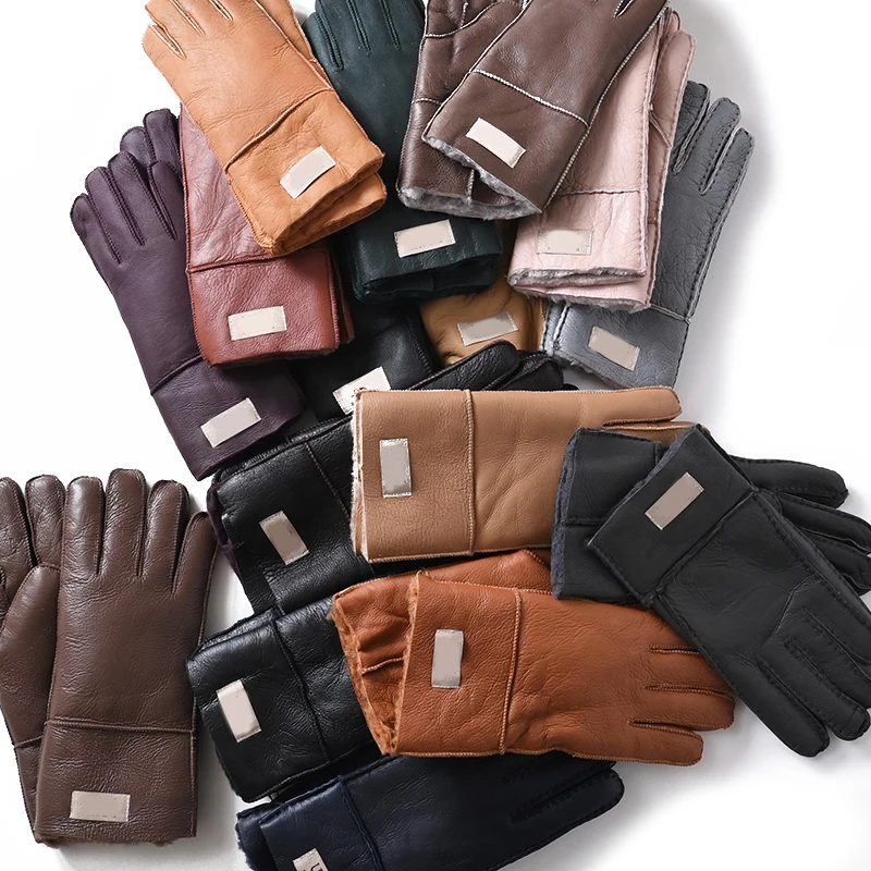 Real Sheepskin Leather Five-Finger Gloves Unisex Windproof Warmth Integrated Fur Couples Fashion Accessories
Real Sheepskin Leather Five-Finger Gloves Unisex Windproof Warmth Integrated Fur Couples Fashion Accessories