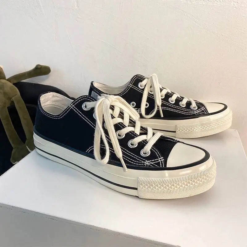 2026 Summer New Women Vintage Canvas Shoes Casual Student Flats Non Slip Soft Sole Wear Resistant
2026 Summer New Women Vintage Canvas Shoes Casual Student Flats Non Slip Soft Sole Wear Resistant