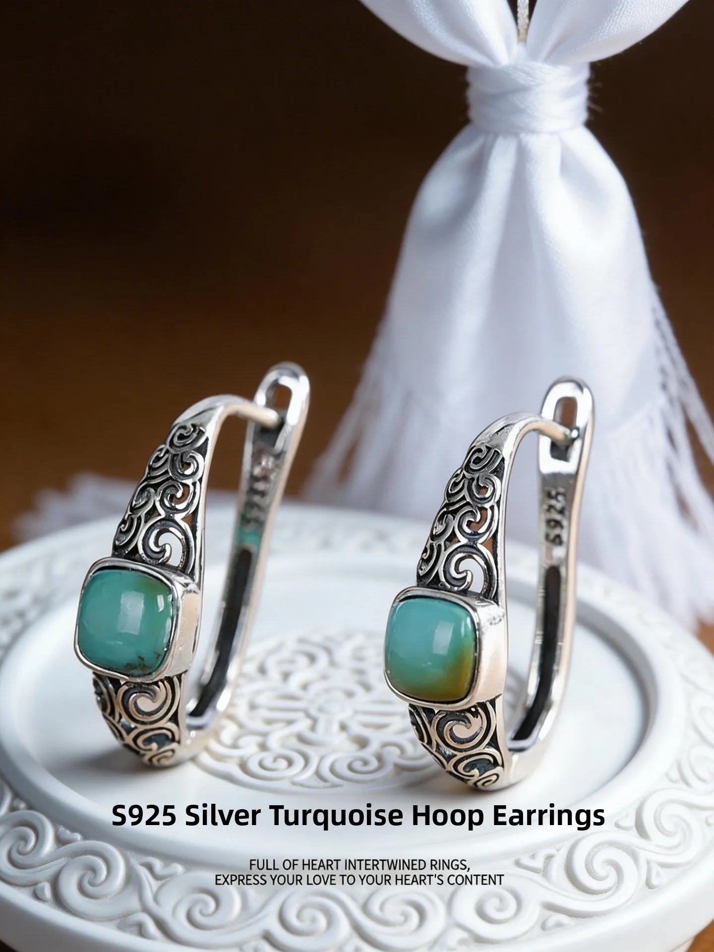 Geometric Turquoise Embedded S925 Pure Silver Earrings Women's Fashion Versatile Ethnic Style Circle Shaped Ear Cuffs
Geometric Turquoise Embedded S925 Pure Silver Earrings Women's Fashion Versatile Ethnic Style Circle Shaped Ear Cuffs