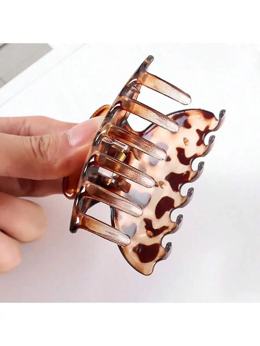 Leopard Print Hair Claw Clips For Women, Retro Minimalist Style, Half-Up Hair Accessories
Leopard Print Hair Claw Clips For Women, Retro Minimalist Style, Half-Up Hair Accessories