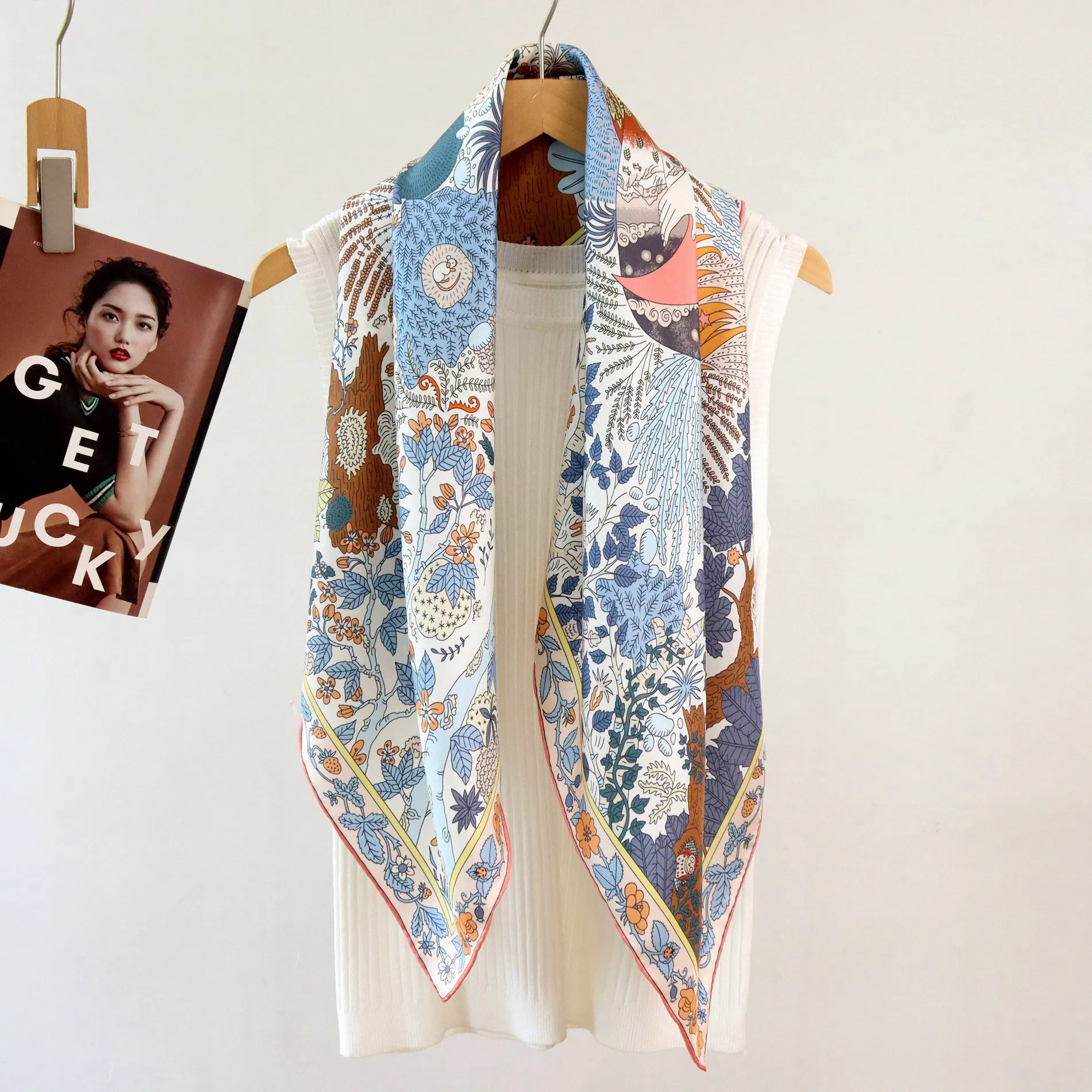 90 Silk Scarf Women 90CM Square Bandanas Shawls Bag Belt Decoration Head Hair Accessories Valentine's Day Gift
90 Silk Scarf Women 90CM Square Bandanas Shawls Bag Belt Decoration Head Hair Accessories Valentine's Day Gift
