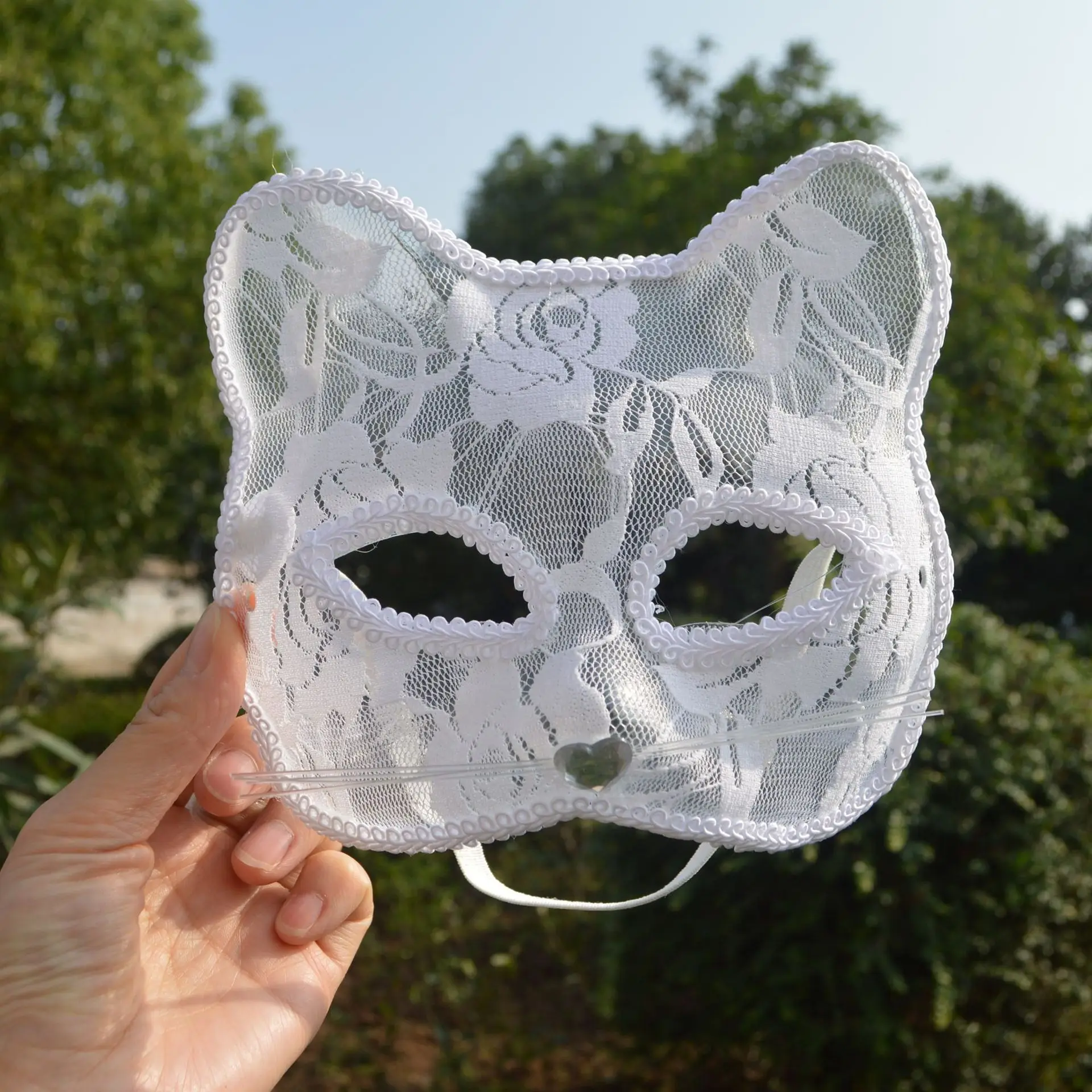 Female Animal Cat Face Mask, Halloween Decoration, Cosplay, Stage Performance Props, Lace, Masquerade Props, Foreign Trade
Female Animal Cat Face Mask, Halloween Decoration, Cosplay, Stage Performance Props, Lace, Masquerade Props, Foreign Trade