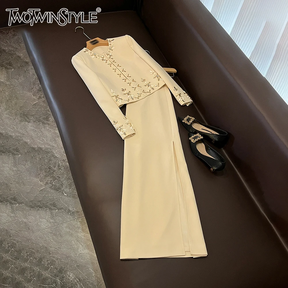 TWOTWINSTYLE French Style Slim Two Piece Sets For Women Round Neck Long Sleeve Top High Waist Skirt Chic Set Female KSE512595
TWOTWINSTYLE French Style Slim Two Piece Sets For Women Round Neck Long Sleeve Top High Waist Skirt Chic Set Female KSE512595