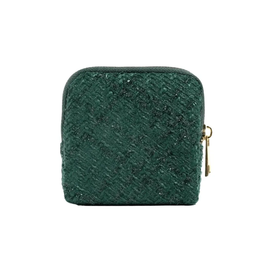 Многофункциональный органайзер для ювелирных изделий: сумка для хранения браслетов, колец, ожерелий, серег, вместительный футляр для демонстрации украшений
Многофункциональный органайзер для ювелирных изделий: сумка для хранения браслетов, колец, ожерелий, серег, вместительный футляр для демонстрации украшений