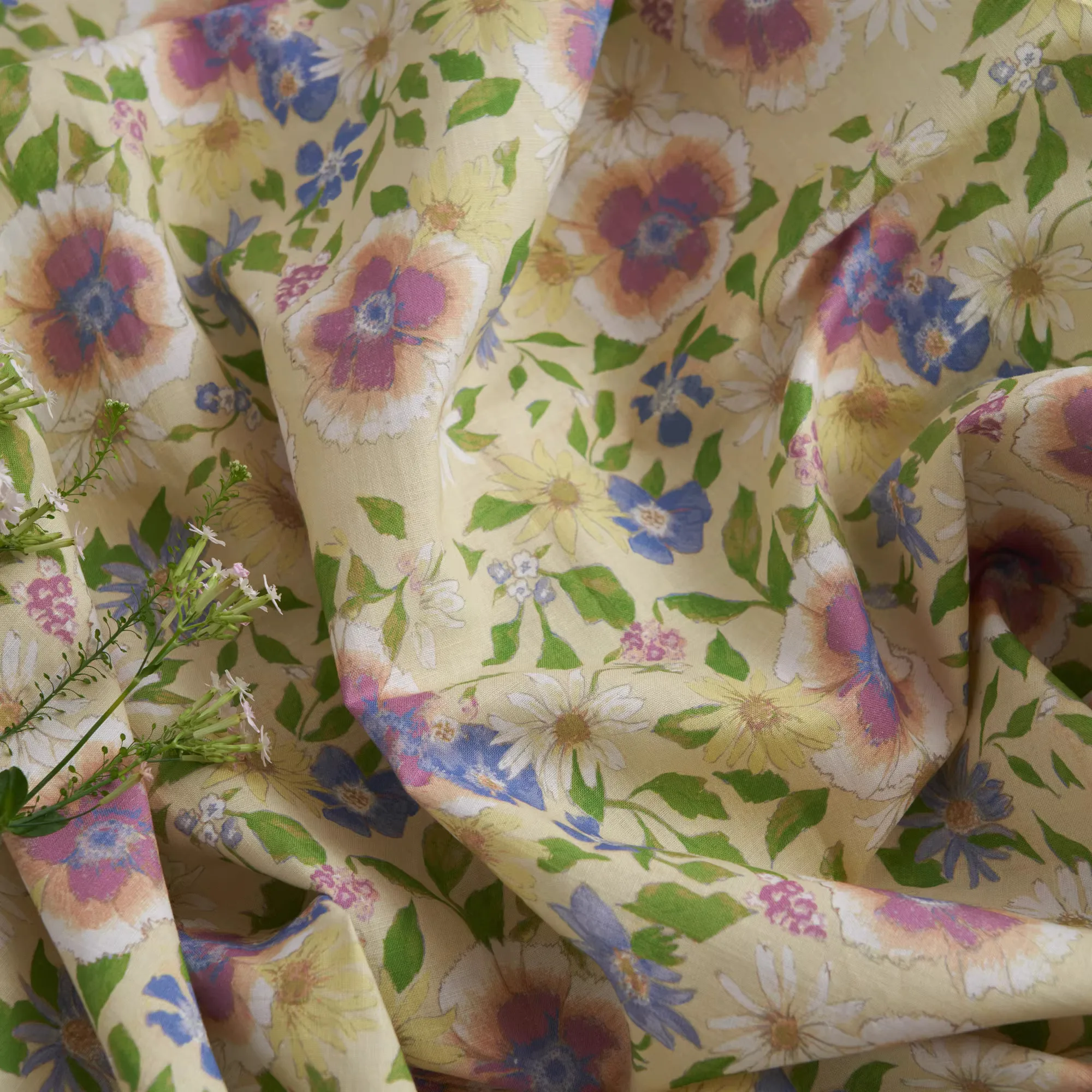 High quality ramie sewing Flower print fabrics material Dress robe and clothing cheongsam telas
High quality ramie sewing Flower print fabrics material Dress robe and clothing cheongsam telas