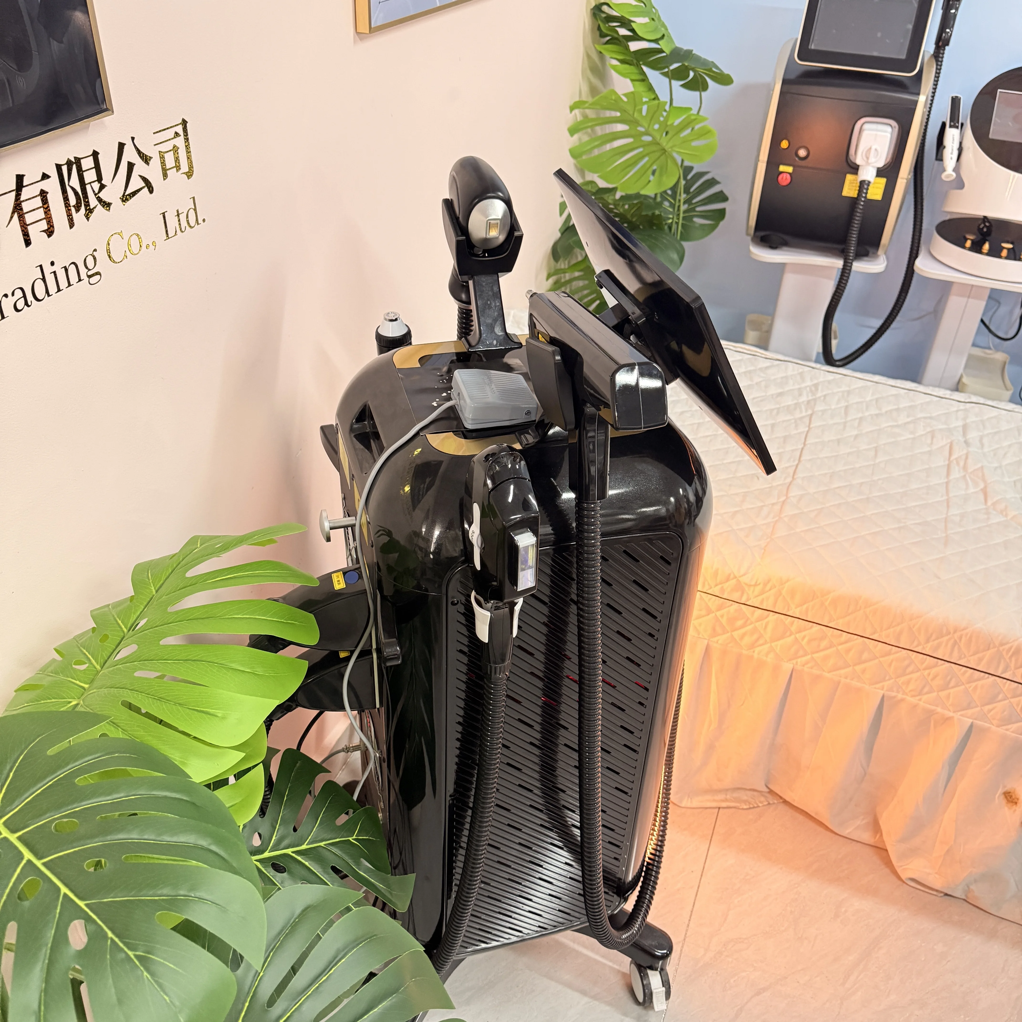 4-in-1 6000W high-power diode hair removal device with 755/808/940/1064nm wavelengths - painless ice titanium beauty body hair r
4-in-1 6000W high-power diode hair removal device with 755/808/940/1064nm wavelengths - painless ice titanium beauty body hair r