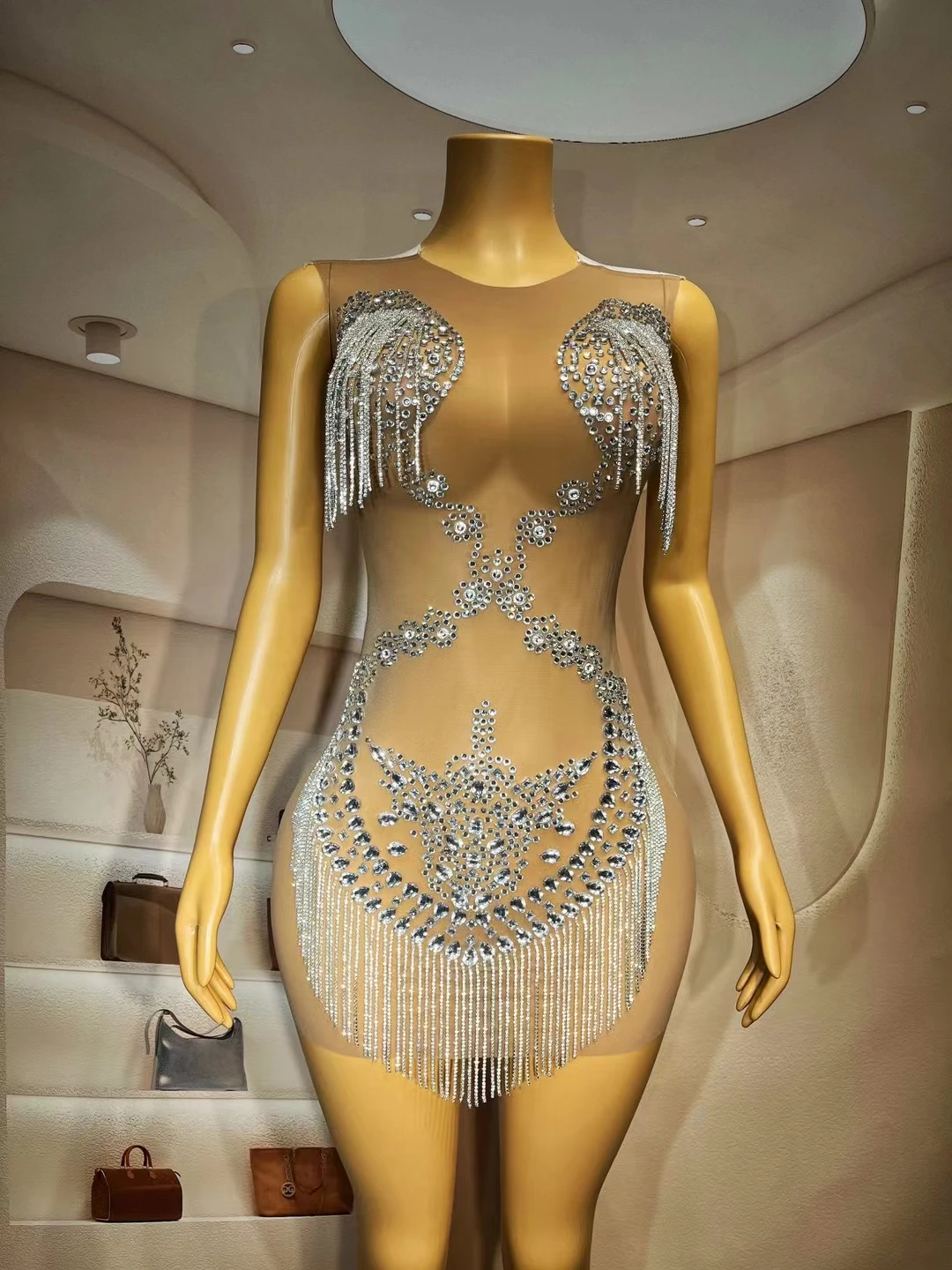 Lianzhuzhi Vestidos De Fiesta Elegantes Sexy Club Wear for Eomen Silver Rhinestone See Through Mesh Fringe Skirt Birthday Dress
Lianzhuzhi Vestidos De Fiesta Elegantes Sexy Club Wear for Eomen Silver Rhinestone See Through Mesh Fringe Skirt Birthday Dress