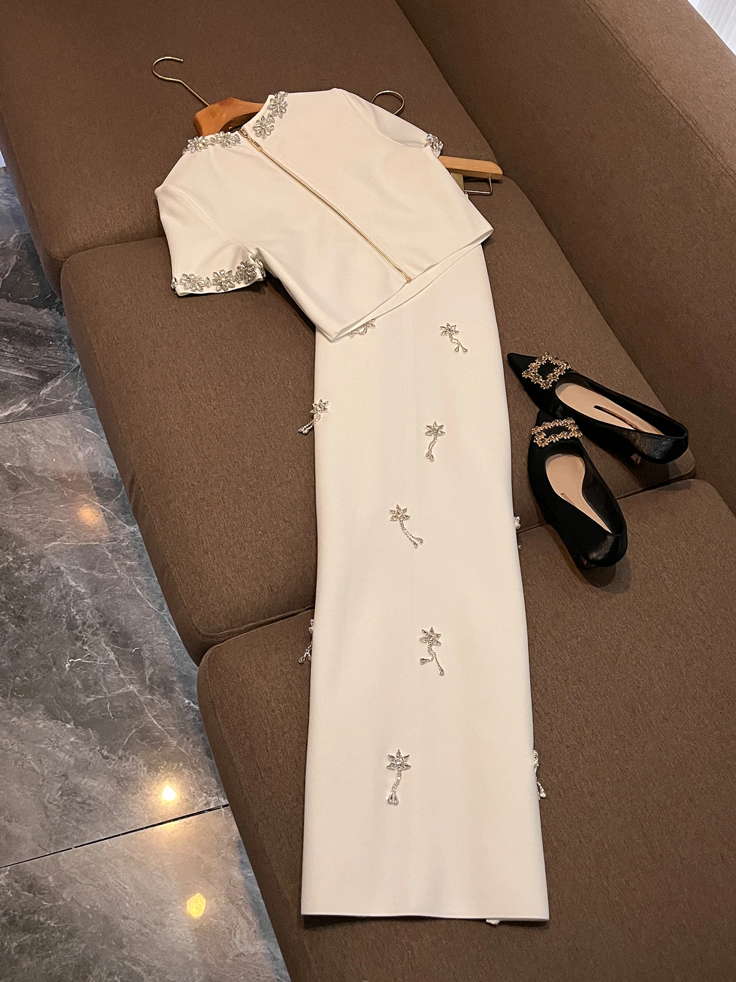 Summer 2026 Heavy Embellished Diamond Set Women's Slim Fit Two-Piece High Waist Fashion Ensemble Handmade Embroidery Polyeste...
Summer 2026 Heavy Embellished Diamond Set Women's Slim Fit Two-Piece High Waist Fashion Ensemble Handmade Embroidery Polyeste...
