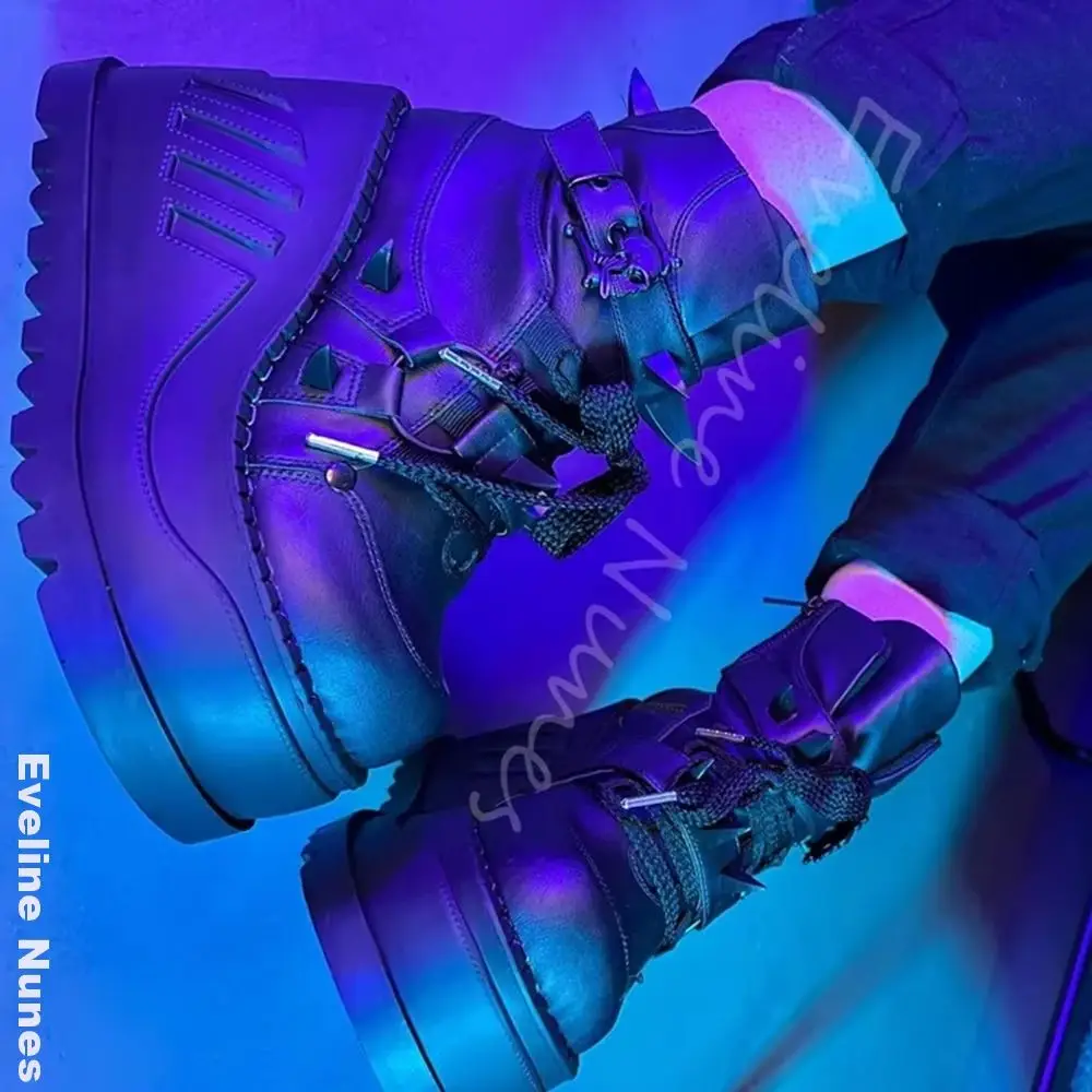 Devil Horn Nails Decorated Punk Ankle Boots Women Super Thick Soled Height-enhancing Skull Buckle Goth Boots 2026 New Hotties
Devil Horn Nails Decorated Punk Ankle Boots Women Super Thick Soled Height-enhancing Skull Buckle Goth Boots 2026 New Hotties