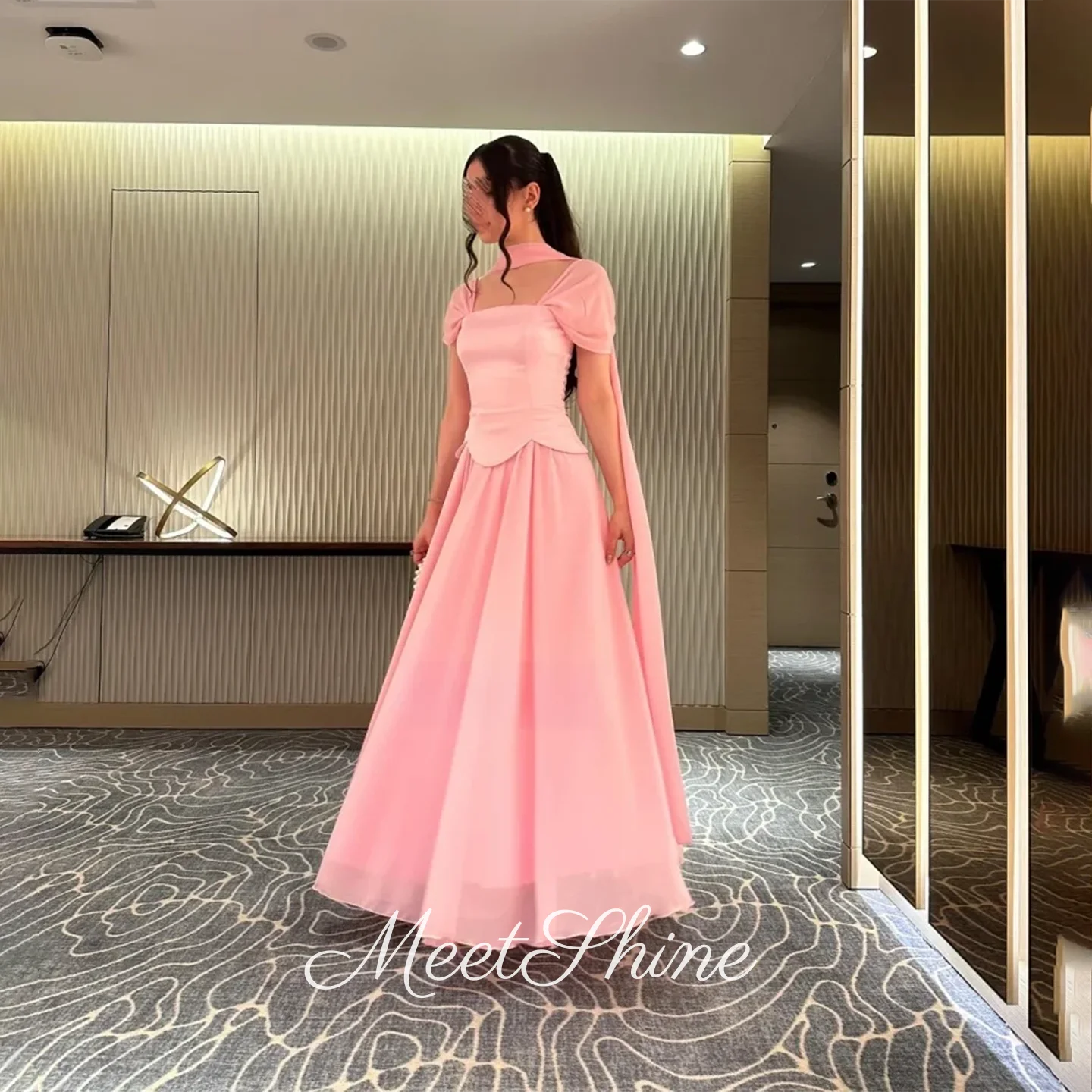 Elegant Baby Pink A-Line Off Shoulder Satin Evening Dresses with Scarf Chiffon Ankle Length Formal Prom Dresses Customized
Elegant Baby Pink A-Line Off Shoulder Satin Evening Dresses with Scarf Chiffon Ankle Length Formal Prom Dresses Customized