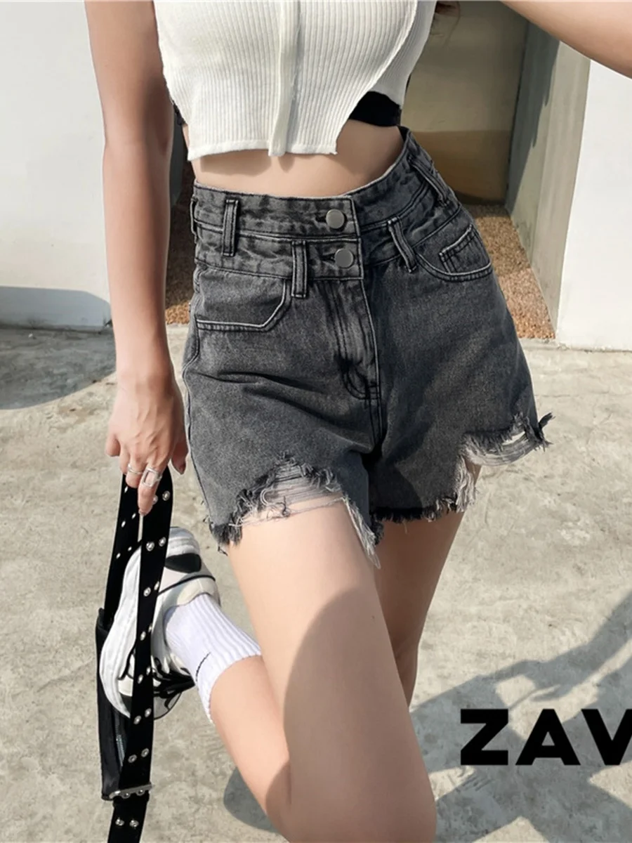 Новые летние женские джинсовые шорты больших размеров с дырками, тонкие, с высокой талией, винтажные, повседневные, прямые джинсы-хотпэнты
Новые летние женские джинсовые шорты больших размеров с дырками, тонкие, с высокой талией, винтажные, повседневные, прямые джинсы-хотпэнты