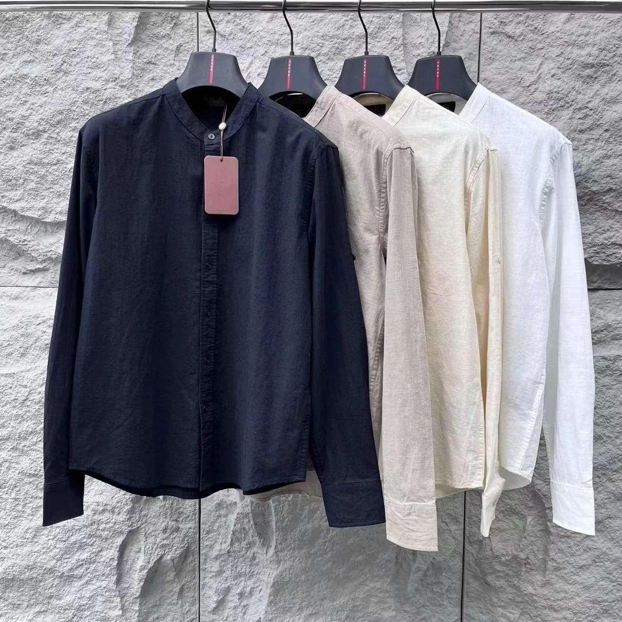 LP Italy 25SS business casual stand-up collar long-sleeved solid color linen shirt
LP Italy 25SS business casual stand-up collar long-sleeved solid color linen shirt