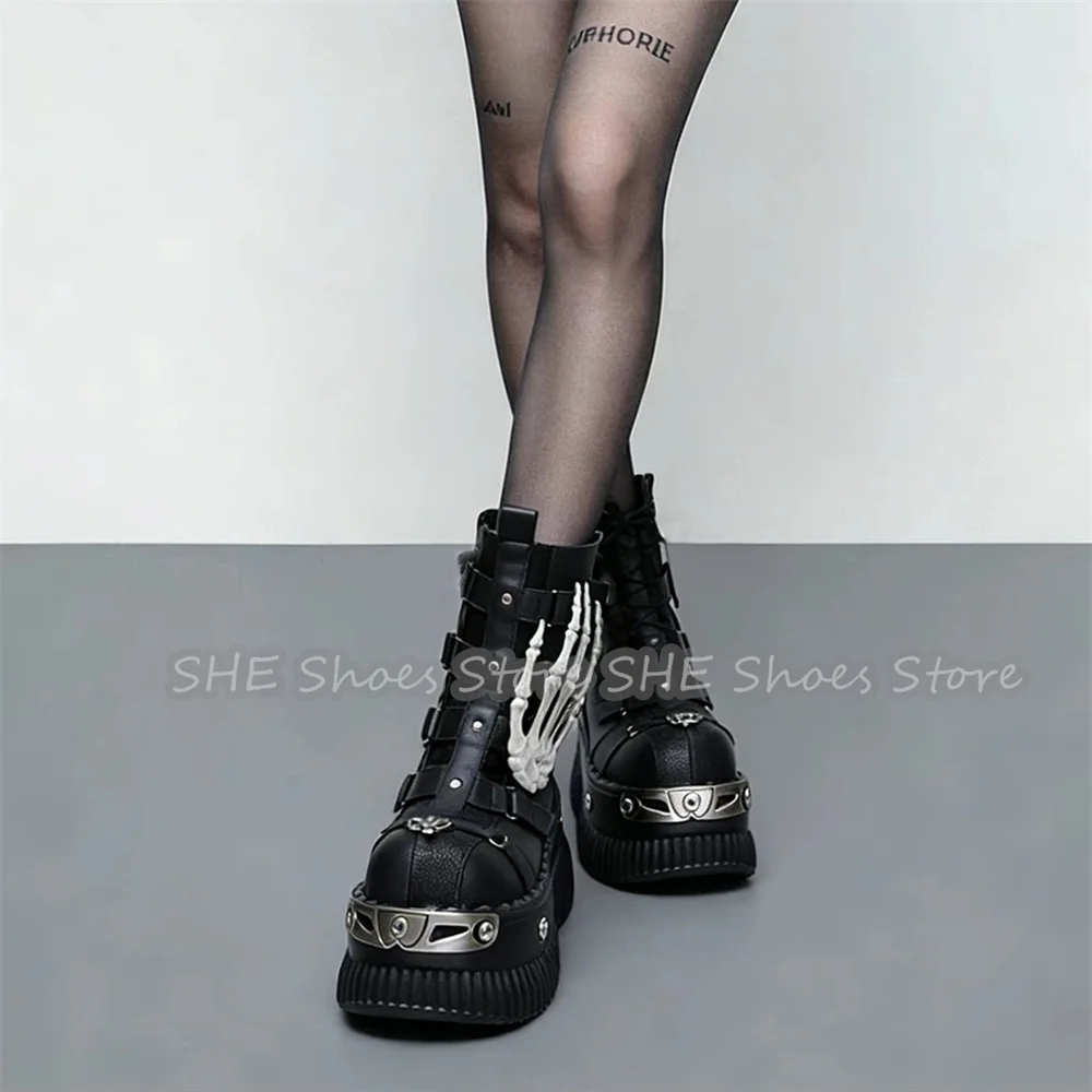 Gothic Skeleton Hand Decor Platform Short Boots Women Punk Metal Strap Thick Sole Motorcycle Combat Boots Y2K Rock Goth Shoes
Gothic Skeleton Hand Decor Platform Short Boots Women Punk Metal Strap Thick Sole Motorcycle Combat Boots Y2K Rock Goth Shoes