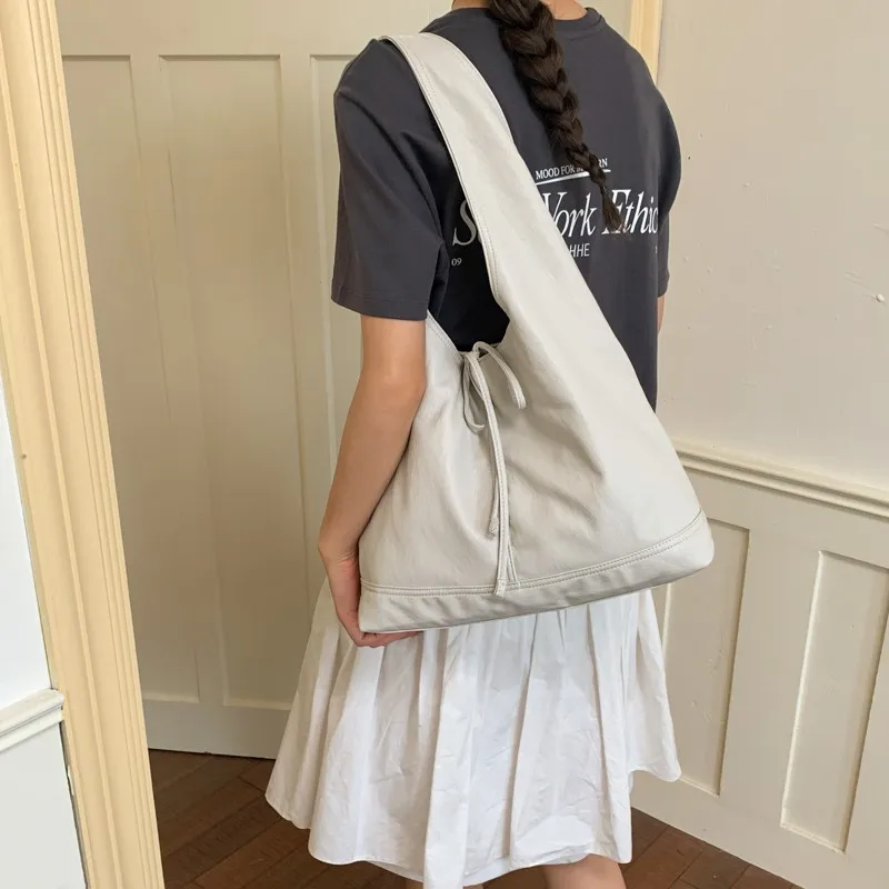 Fashion Korean Lazy Oil Wax Soft Leather Tote Bag Ladies Oversized Drawstring Pocket Design Shoulder Purse Casual Daily
Fashion Korean Lazy Oil Wax Soft Leather Tote Bag Ladies Oversized Drawstring Pocket Design Shoulder Purse Casual Daily