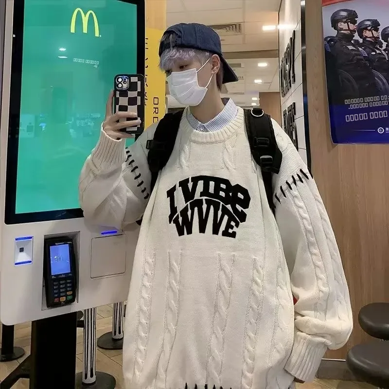 Осенне-зимний мужской вязаный свитер большого размера с круглым вырезом, вышитыми буквами, повседневный, свободного кроя, в стиле Гонконг, для пар
Осенне-зимний мужской вязаный свитер большого размера с круглым вырезом, вышитыми буквами, повседневный, свободного кроя, в стиле Гонконг, для пар